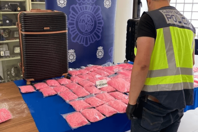 Detienen en Ibiza a un joven con 163.000 pastillas de éxtasis en su equipaje