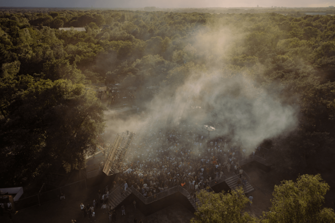 Awakenings Festival 2025 regresa del 11 al 13 de julio con una programación ambiciosa que combina íconos del techno con nombres emergentes