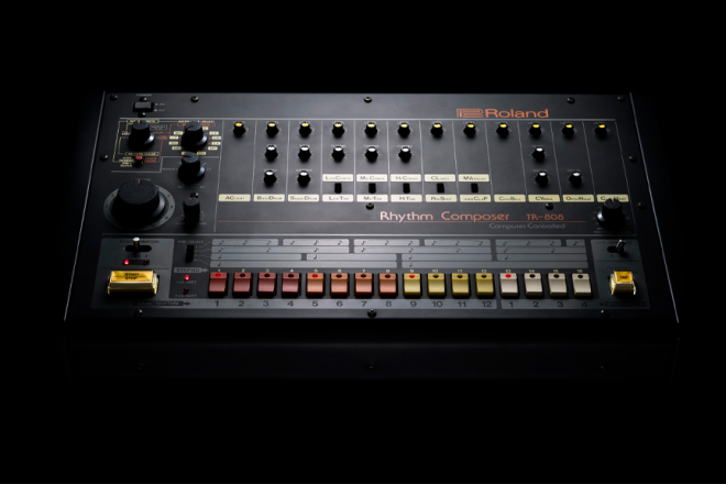 SuperOS-808: El firmware open-source que actualiza el secuenciador de la Roland TR-808