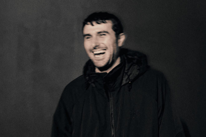 ​Apple Music Live emitirá en Nochevieja el DJ set ‘USB002’ de Fred again.. grabado en Dublín