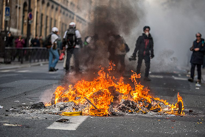 Los disturbios en Francia obligan a cancelar festivales y eventos musicales