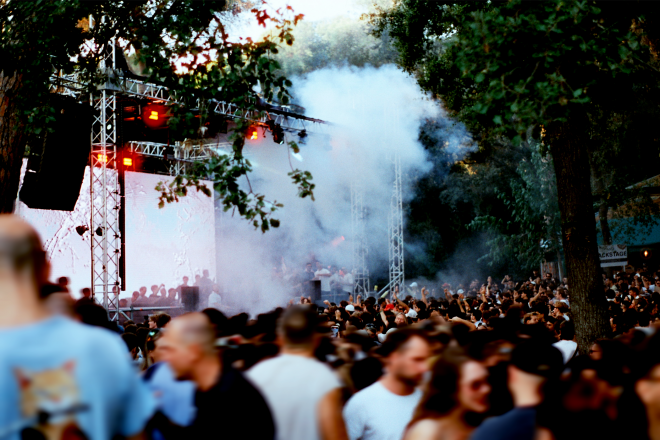 Output & Loud-Contact: First dance of the year en Diverbosq