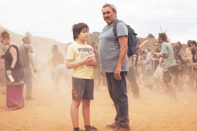 La película española ‘Sirat’, construida alrededor de una rave, nominada en los Globos de Oro