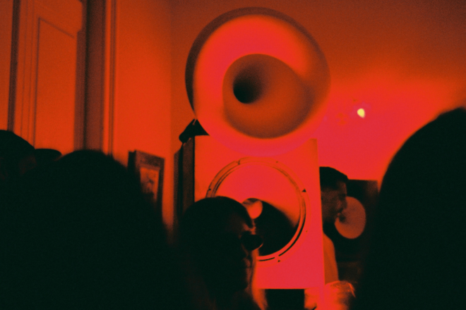 Perros Recordings presenta su segundo vinilo con Umberto y lo celebra en Studio Stereo
