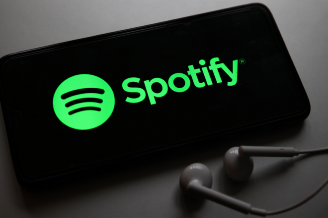Spotify borra más de 75 millones de tracks generados por IA para frenar el fraude en los royalties