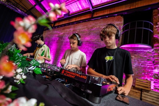Tomorrowland abre sus escenarios a la nueva generación de DJs