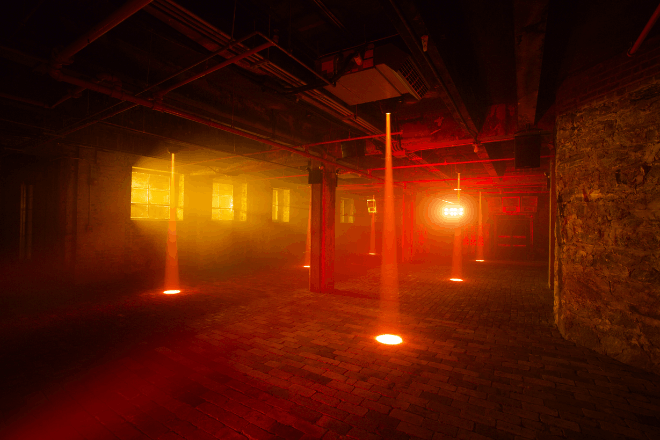 Basement prohíbe asistir con gafas inteligentes a su club