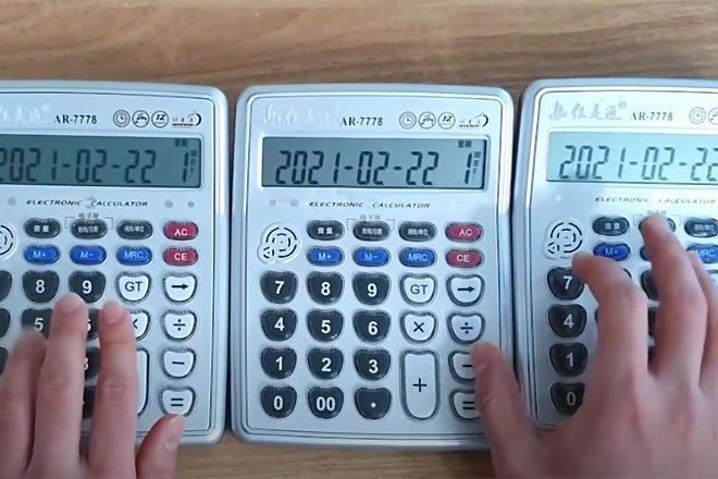 Un YouTuber ha recreado temas clásicos de Daft Punk utilizando calculadoras de escritorio.