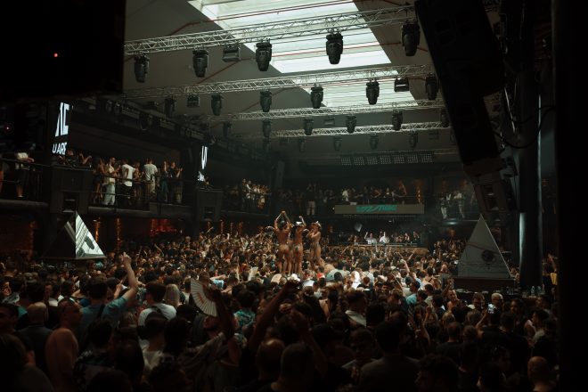 Amnesia Ibiza: el closing 2025 es un rito de dos días bajo el signo del White Rabbit